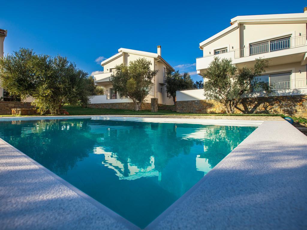 Abelia Luxurious Villas Finikounta Buitenkant foto