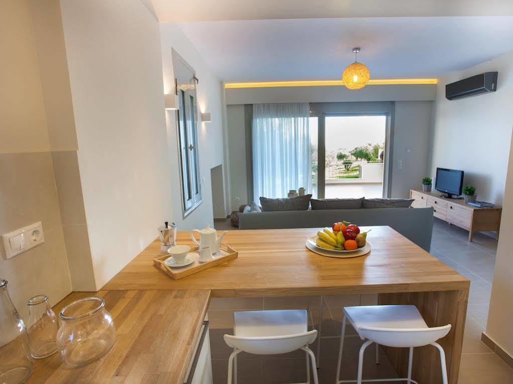 Abelia Luxurious Villas Finikounta Buitenkant foto