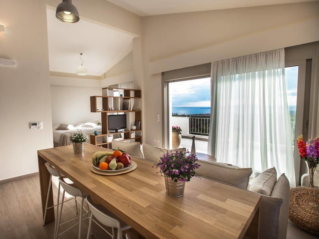 Abelia Luxurious Villas Finikounta Buitenkant foto