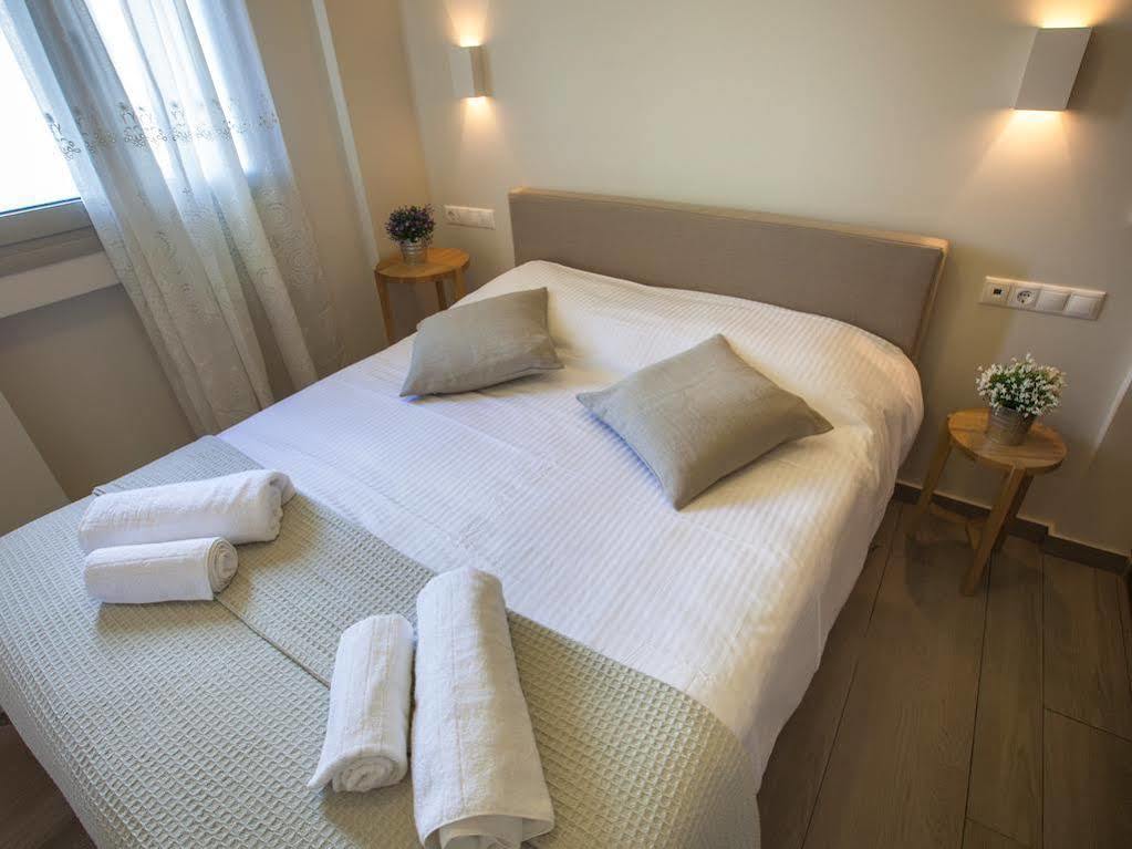 Abelia Luxurious Villas Finikounta Buitenkant foto