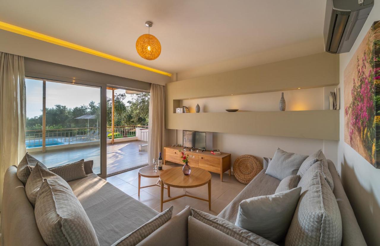Abelia Luxurious Villas Finikounta Buitenkant foto