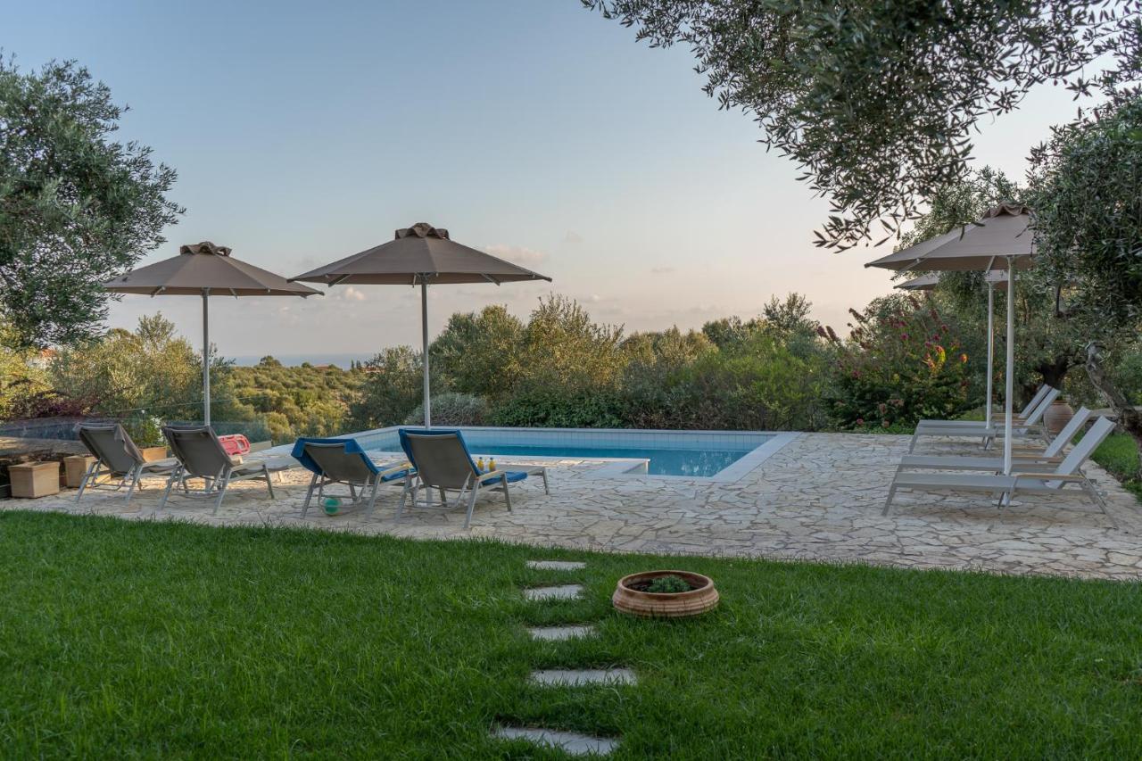 Abelia Luxurious Villas Finikounta Buitenkant foto