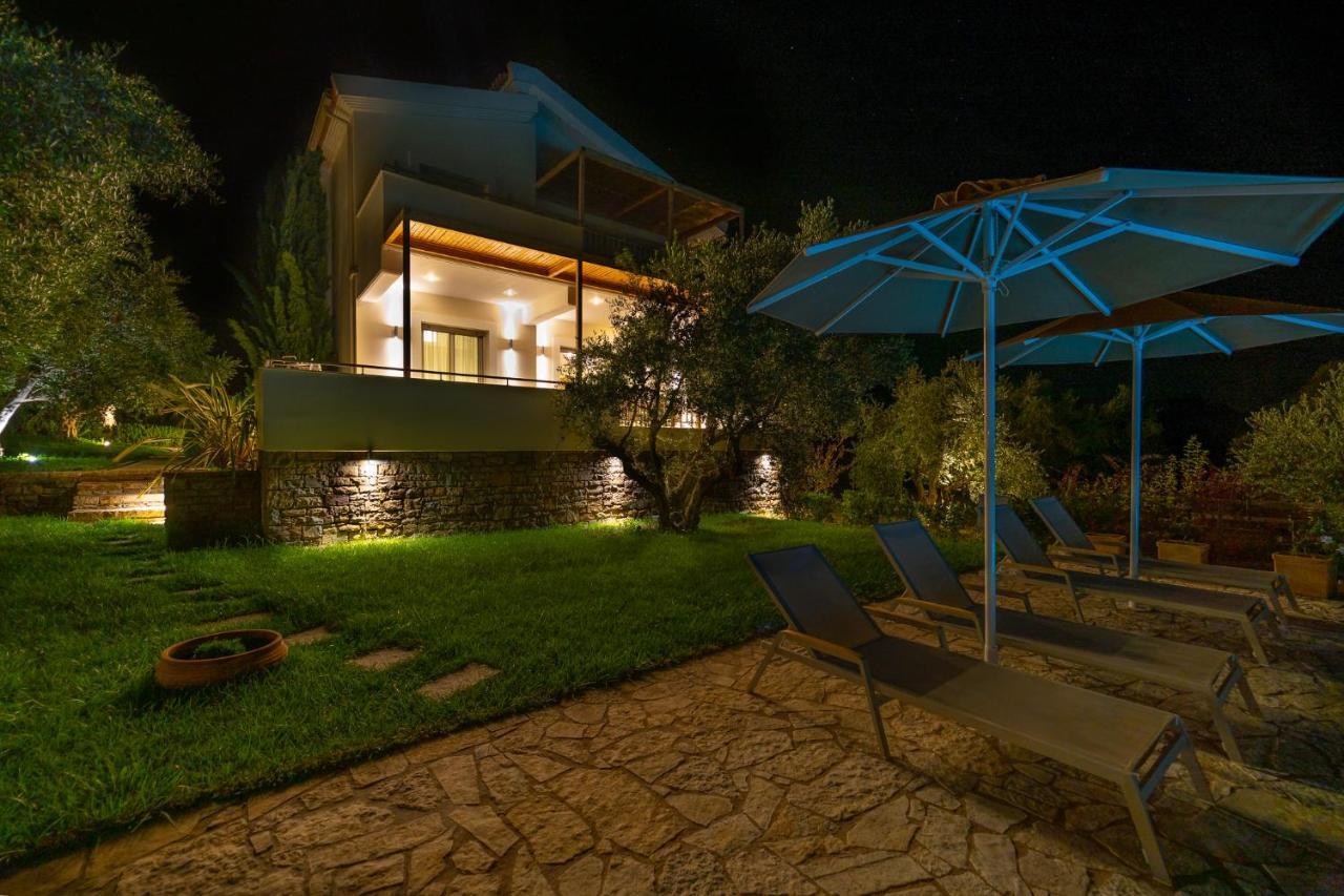 Abelia Luxurious Villas Finikounta Buitenkant foto