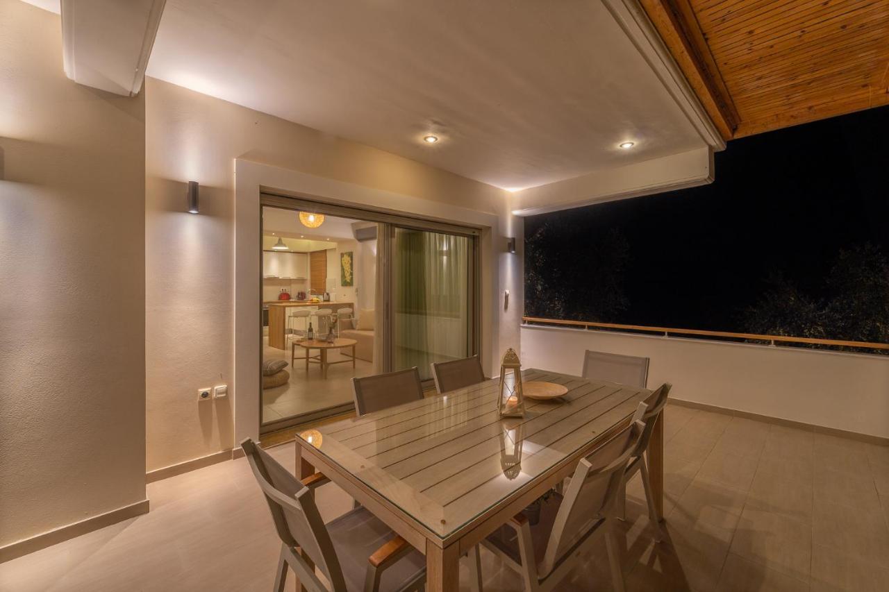 Abelia Luxurious Villas Finikounta Buitenkant foto
