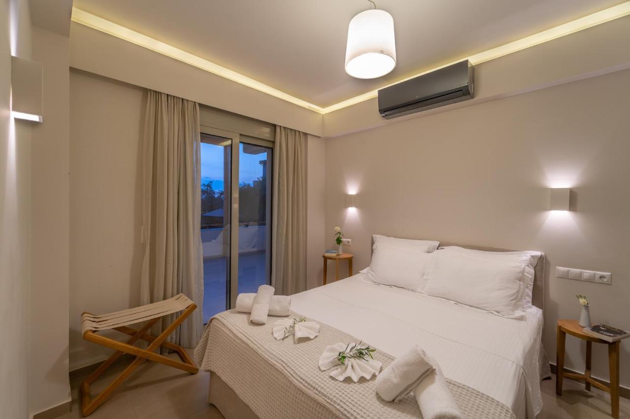 Abelia Luxurious Villas Finikounta Buitenkant foto